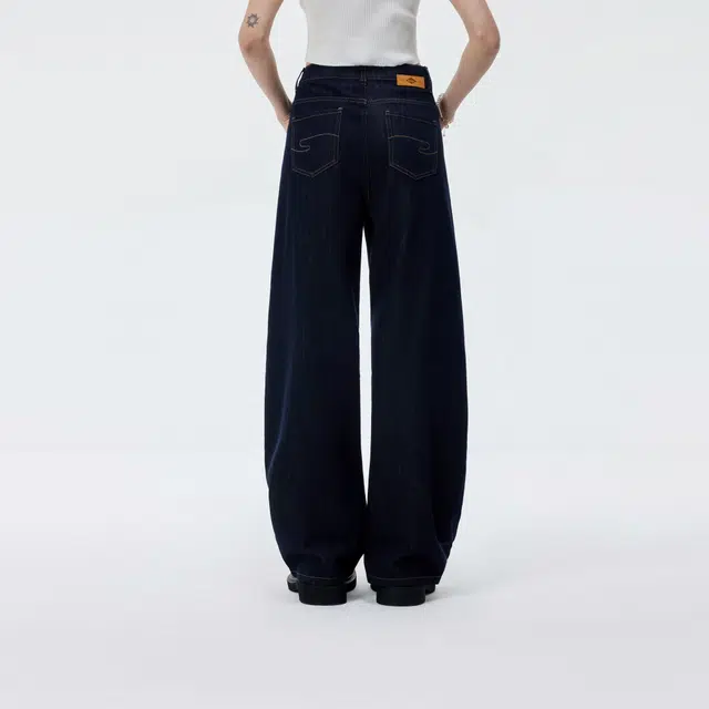 Lee Cooper
