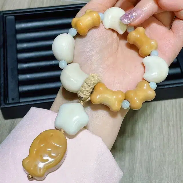 冬荔 雕刻月亮新中式复古串珠文盘玩佛珠菩提搭配骨头星星小鱼小众文艺文玩 象牙果 手串 男女同款情侣款