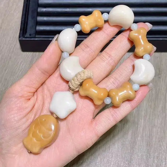 冬荔 雕刻月亮新中式复古串珠文盘玩佛珠菩提搭配骨头星星小鱼小众文艺文玩 象牙果 手串 男女同款情侣款