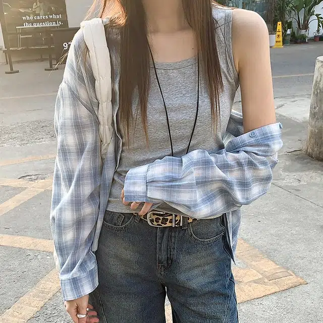 沐晓欣 甜辣时尚出游穿搭修身吊带内搭外穿收腰法式辣妹无袖打底衫背心 女款