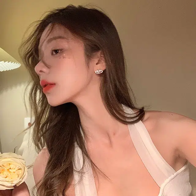 S925