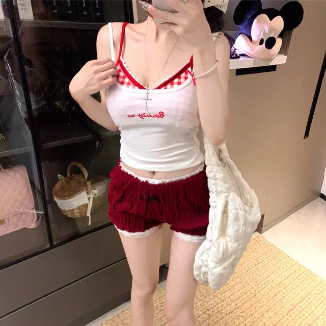 依钗 时尚撞色蕾丝格子假两件辣妹吊带 显瘦显胸大纯欲内搭背心 女款