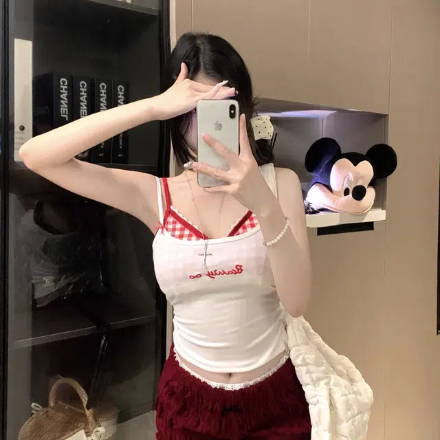 依钗 时尚撞色蕾丝格子假两件辣妹吊带 显瘦显胸大纯欲内搭背心 女款