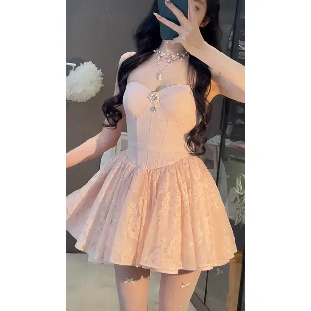 Kiki Clothing Boutique 2025a