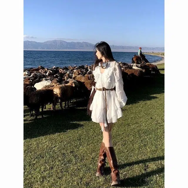 Kiki Clothing Boutique V