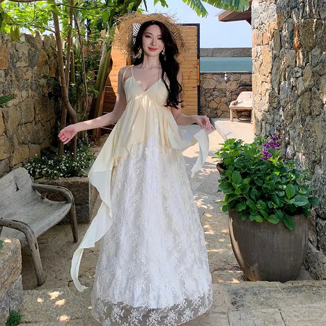 Kiki Clothing Boutique V