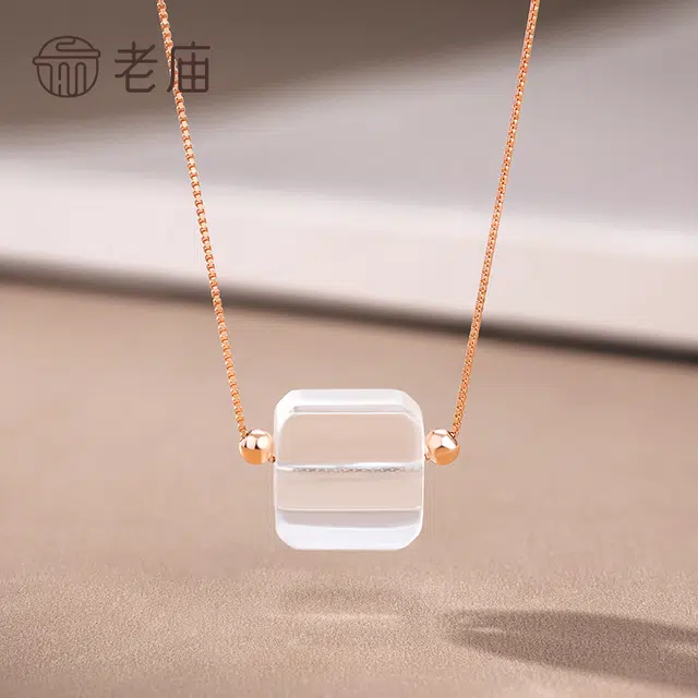 【澄澈流光】 老庙 纯净之境  银耀星辰 极简之光  能量之选  清透雅致  月光之吻  灵动仙气天然 白水晶 项链 女款