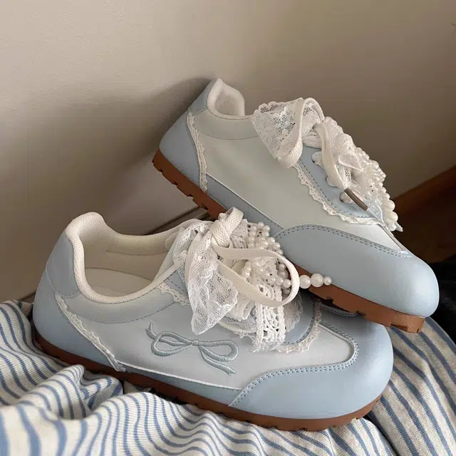 PARK DANCE Low Top Sneakers