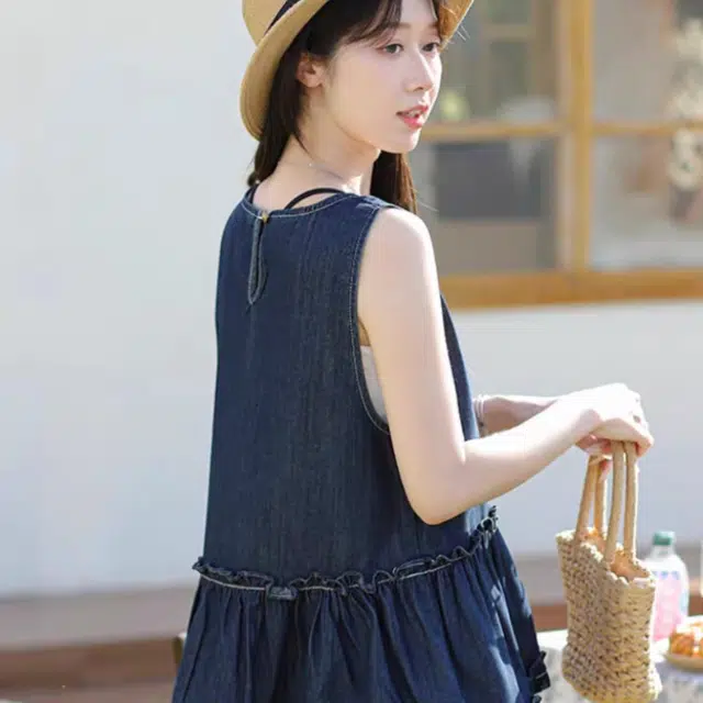 敲模女孩 学院风甜美木耳花边裙摆收腰宽松牛仔背心 女款