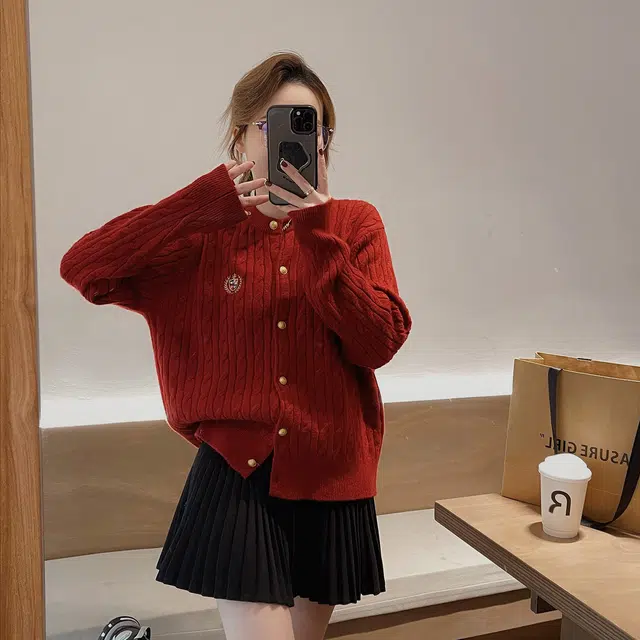 敲模女孩 美式学院风复古系粗麻花刺绣开衫外套针织衫 女款