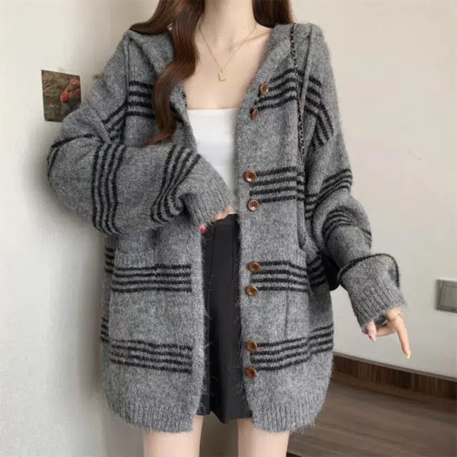 敲模女孩 学院慵懒风百搭撞色条纹连帽宽松外套针织衫 女款