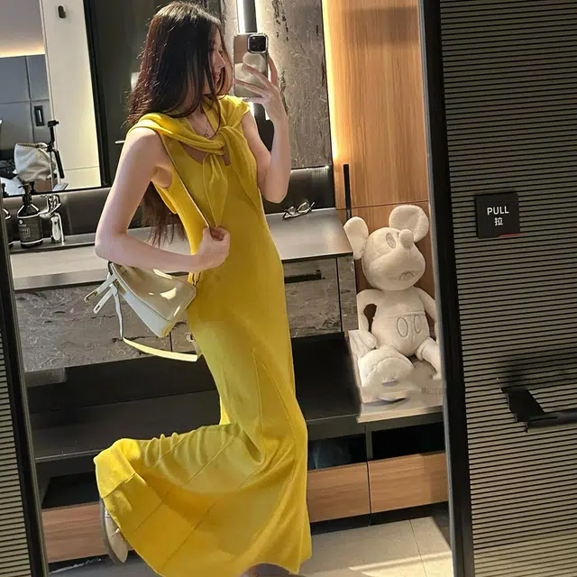 敲模女孩 法式纯欲风修身收腰气质辣妹包臀吊带连衣裙 女款