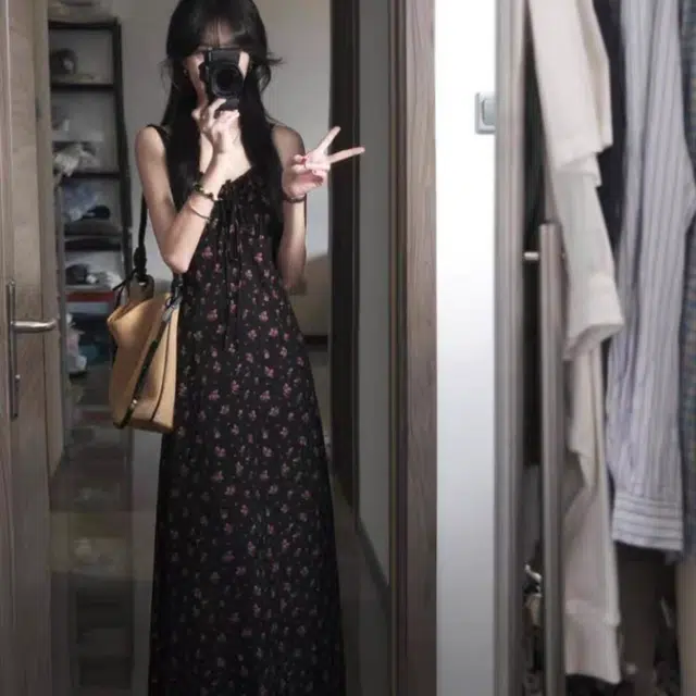 敲模女孩 法式纯欲风碎花收腰气质度假风吊带连衣裙 女款