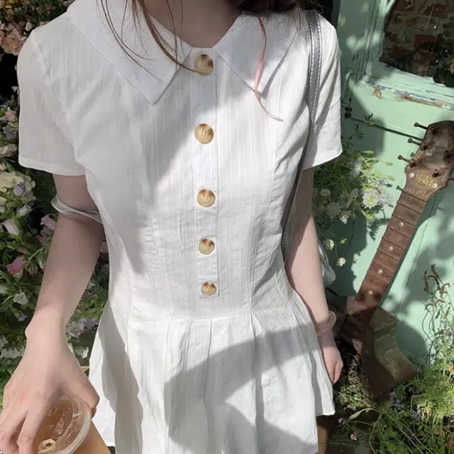 敲模女孩 学院风竖纹肌理感气质收腰衬衫百褶裙子短袖连衣裙 女款