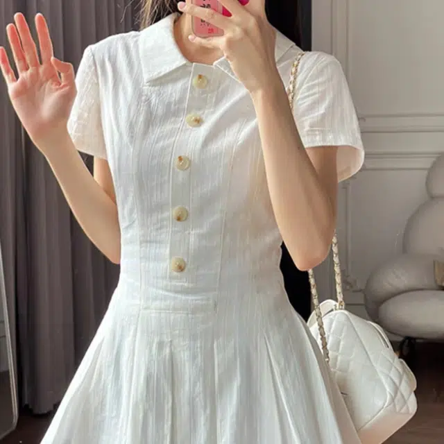 敲模女孩 学院风竖纹肌理感气质收腰衬衫百褶裙子短袖连衣裙 女款