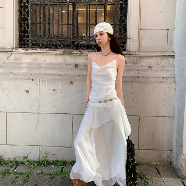 敲模女孩 法式纯欲风复古微透蕾丝打底设计感重工不规则荷叶边半身裙吊带连衣裙 女款