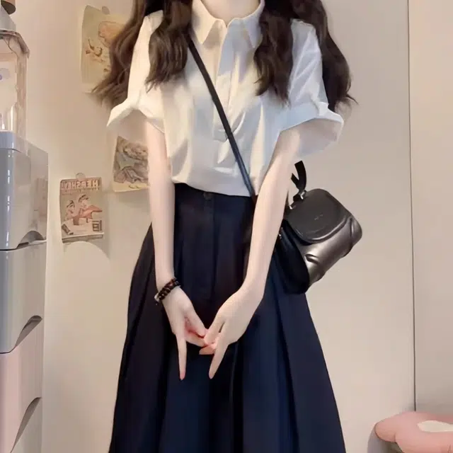 敲模女孩 极简风薄款休闲学院风短袖衬衫上衣搭高腰半身裙女裙装套装 女款
