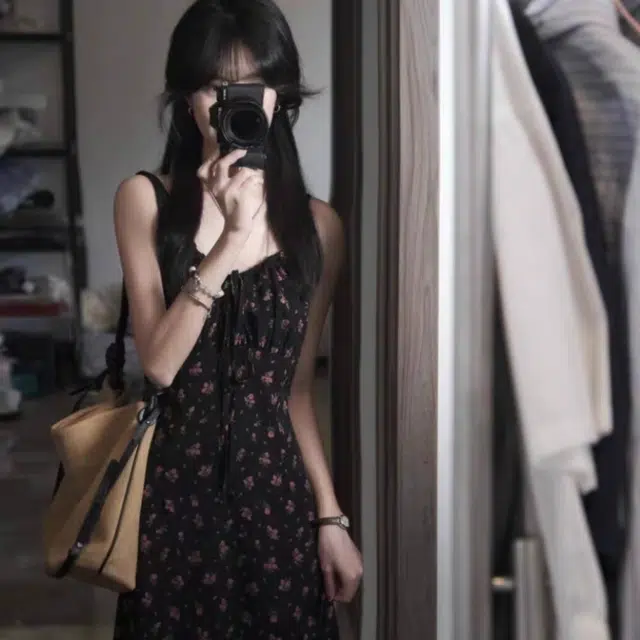 敲模女孩 法式纯欲风碎花收腰气质度假风吊带连衣裙 女款