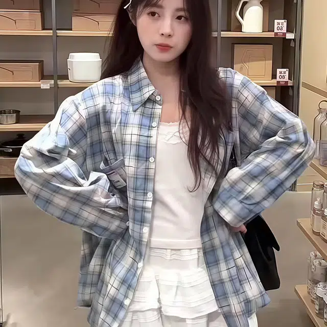 敲模女孩 学院风复古港味格子宽松百搭外套长袖衬衫 女款