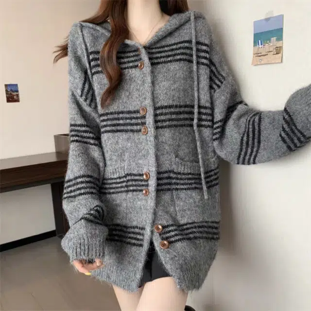 敲模女孩 学院慵懒风百搭撞色条纹连帽宽松外套针织衫 女款