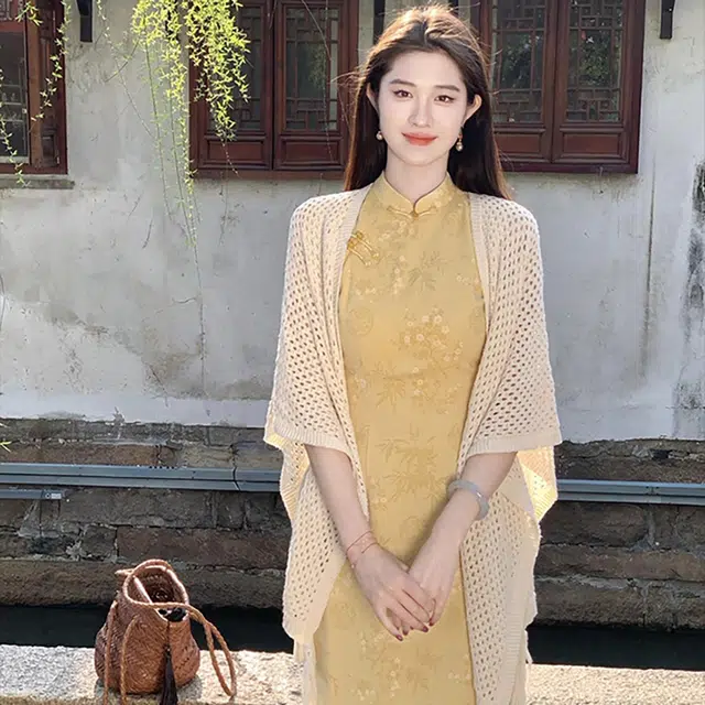 敲模女孩 新中式国风改良旗袍暗纹提花设计感温婉复古大气收腰修身无袖连衣裙 女款 黄色