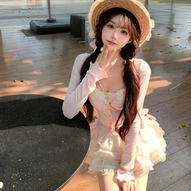 敲模女孩 法式甜美风蕾丝吊带立体花朵收腰假两件修身长袖开衫高腰蓬蓬短裙裙装套装 女款