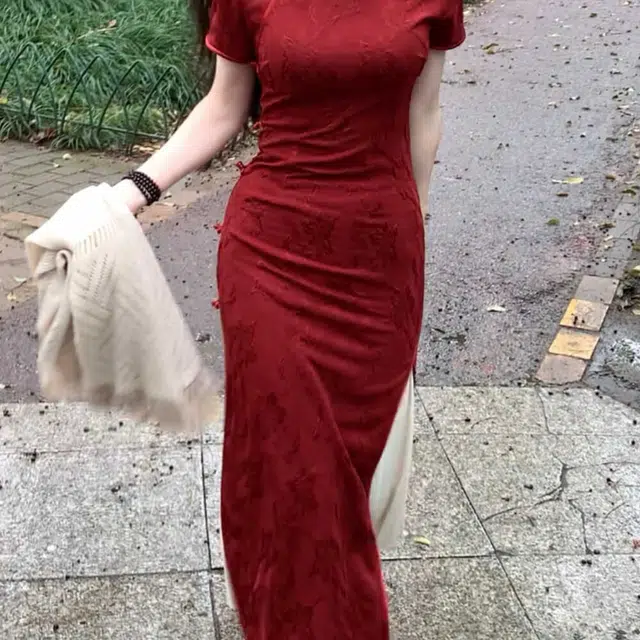 敲模女孩 新中式国风复古馆暗花纹年会结婚旗袍气质修身长袖连衣裙搭披肩叠穿内搭半身裙裙装套装 女款