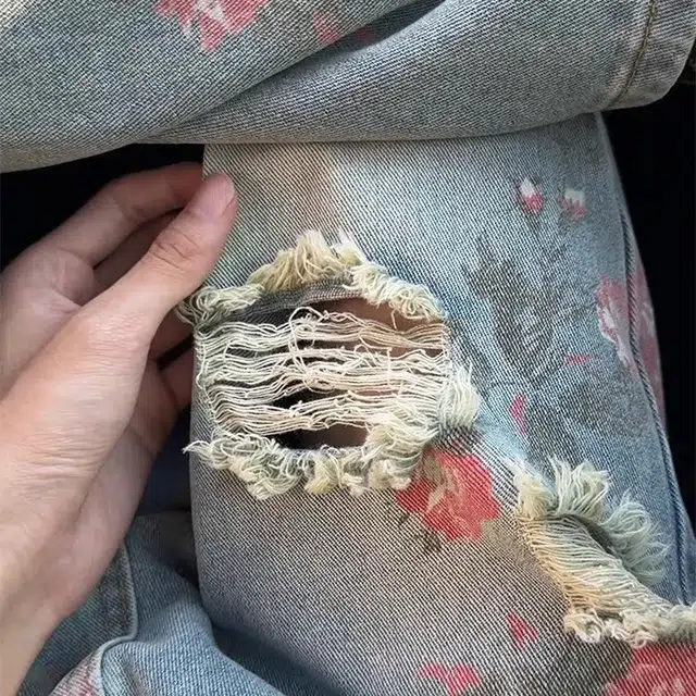 拓菲 玫瑰花破洞牛仔裤夏季美式高级感裤子潮牌痞帅炸街微喇直筒长裤 男女同款