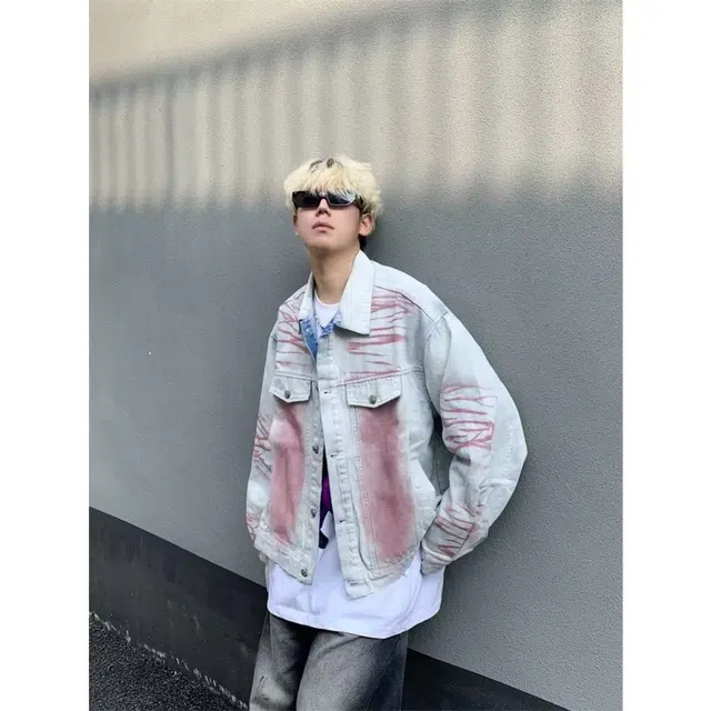 拓菲 美式复古潮牌洗水直喷马骝白色牛仔衣宽松外套夹克 男女同款