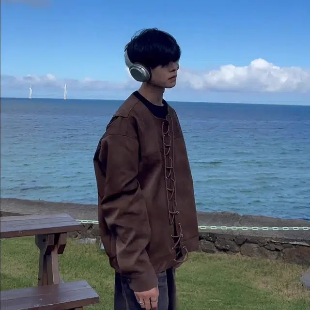 拓菲 后背飞片设计美拉德复古感小众抽绳对襟皮衣 男女同款