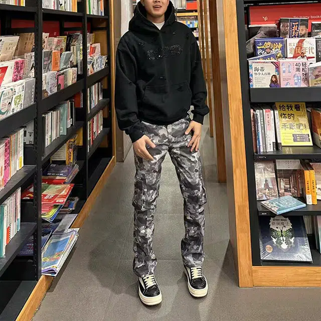 FOREST LIBRARY