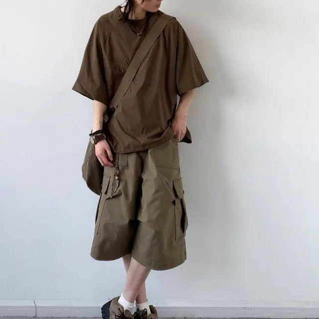 FOREST LIBRARY T