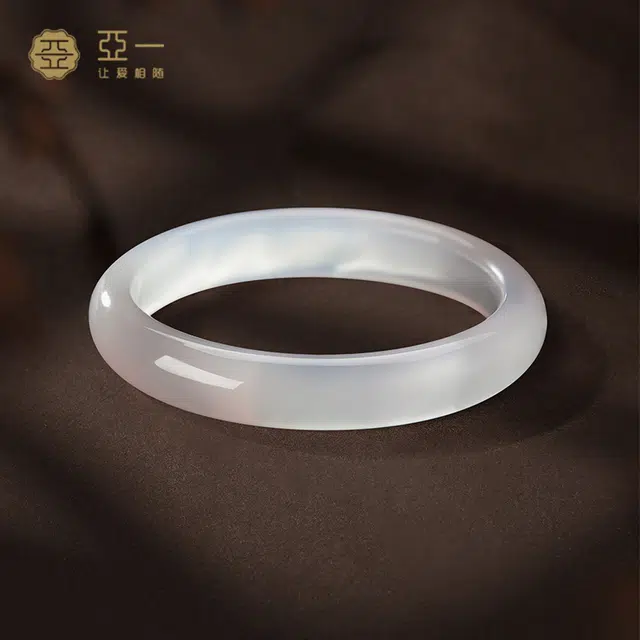 亚一 浪漫可爱百搭 吉祥如意顺风顺水 新中式 玉髓 手镯 女款