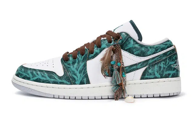 Jordan Air Jordan 1 Low Coral Fade