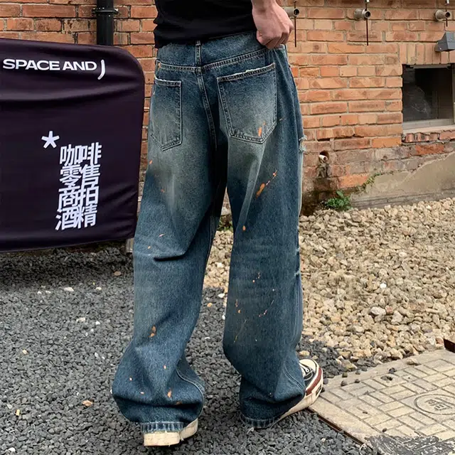 Lee Cooper