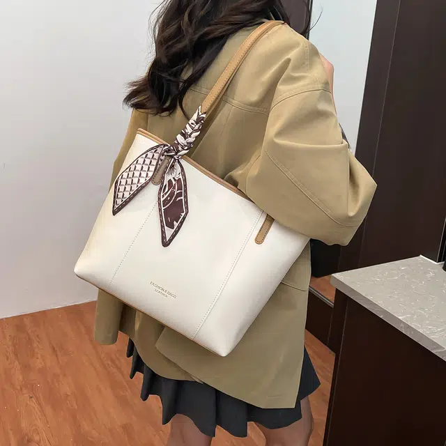 TOUTSEUL YOLO PU Tote