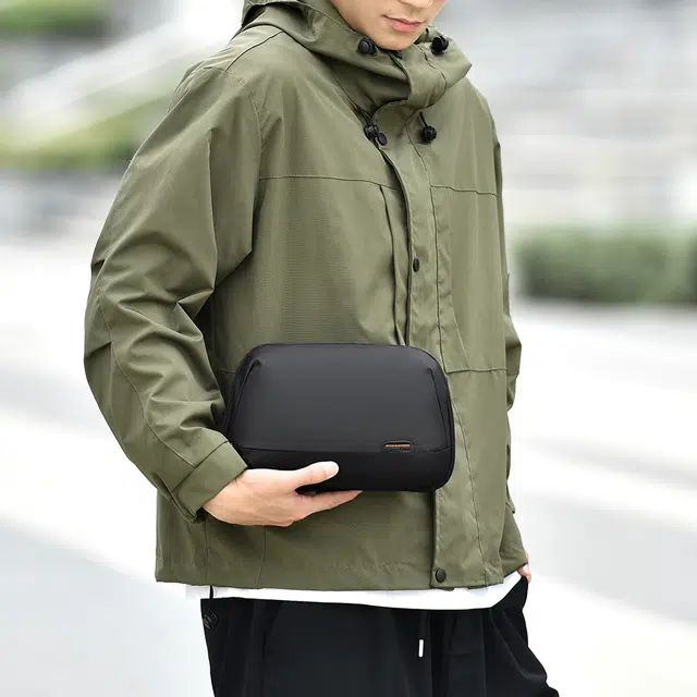 度森袋鼠 时尚百搭轻便数据线配件随行包数码旅行便携手拿包 牛津布 出行收纳包 男款 多色