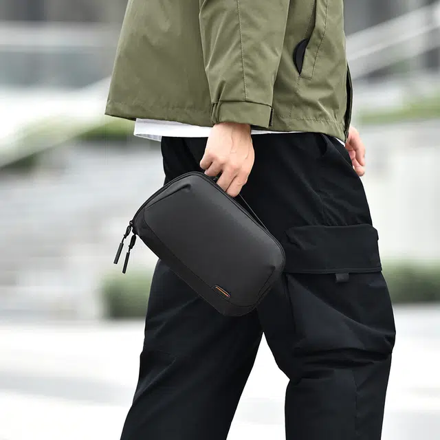 度森袋鼠 时尚百搭轻便数据线配件随行包数码旅行便携手拿包 牛津布 出行收纳包 男款 多色