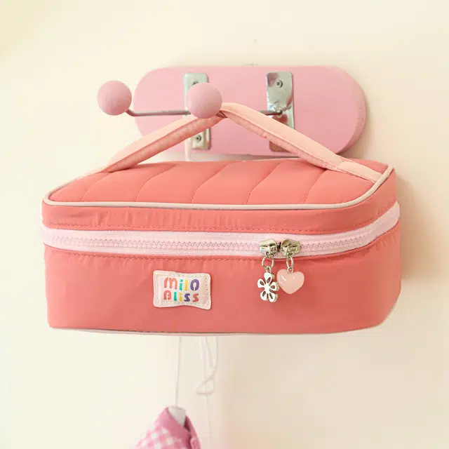 艾情草之恋可爱撞色化妆包时尚简约大容量高级感洗漱包高颜值收纳包