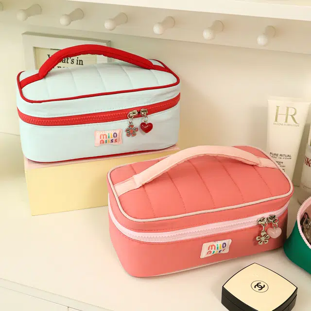 艾情草之恋可爱撞色化妆包时尚简约大容量高级感洗漱包高颜值收纳包