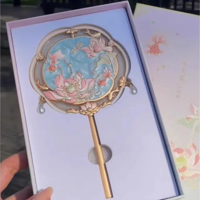 未来枫情 故宫出水芙蓉镜随身镜手柄化妆镜子 文创 精致  复古工艺