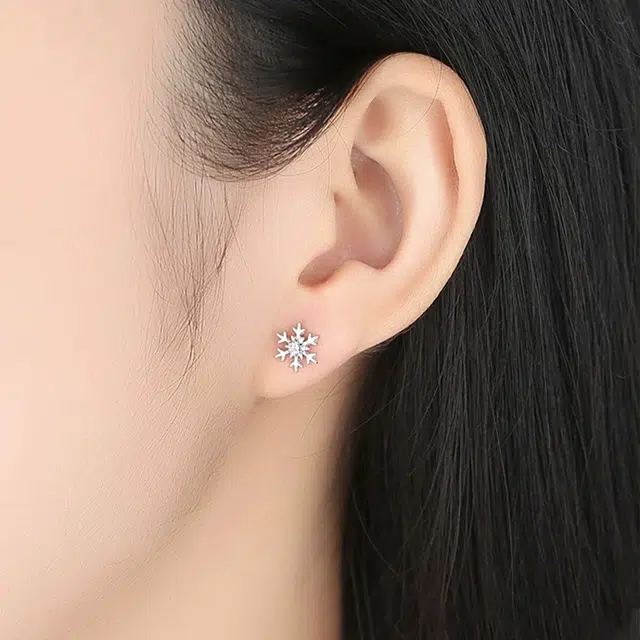 极昼 圣诞雪花系列 精致轻奢简约小众高级感设计森系冷淡风气质时尚高颜值耳饰 日常通勤百搭养耳洞 合金 耳钉 男女同款情侣款