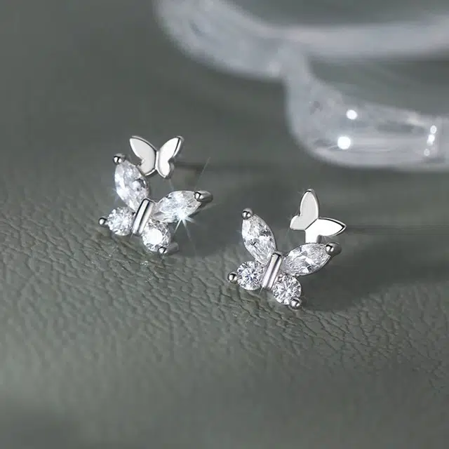 【足银999|养耳洞】 极昼 蝴蝶飘舞简约精致小众高级感 独特设计感轻奢甜美气质日常通勤百搭#好运 锆石 耳钉 男女同款情侣款