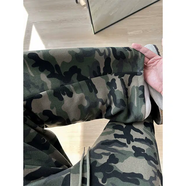 臣目 美式复古弯刀迷彩裤秋季垂感直筒裤子高街潮牌水洗重磅微喇卫裤休闲裤 男女同款