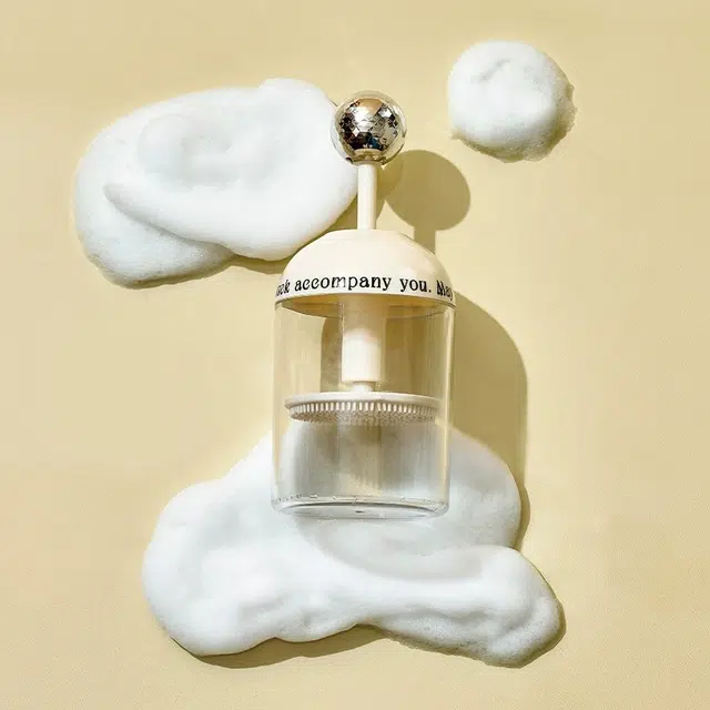 舒小奢 洗面奶打泡器洗发水起泡器洗脸洗头发沐浴露专用泡沫瓶子发泡神器洗面神器泡沫丰富清洁力强小巧便携设计优雅清洁用品