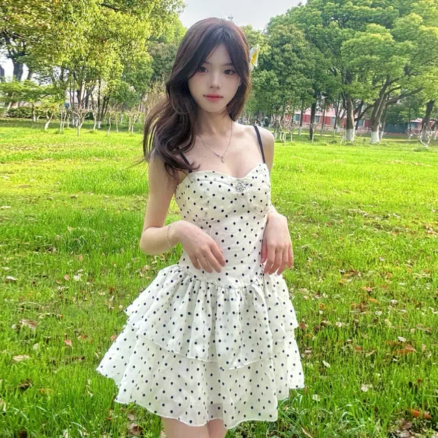 珠蒂美 富家千金裙子温柔风甜美波点法式漂亮独特收腰蛋糕裙吊带连衣裙 女款 图片色