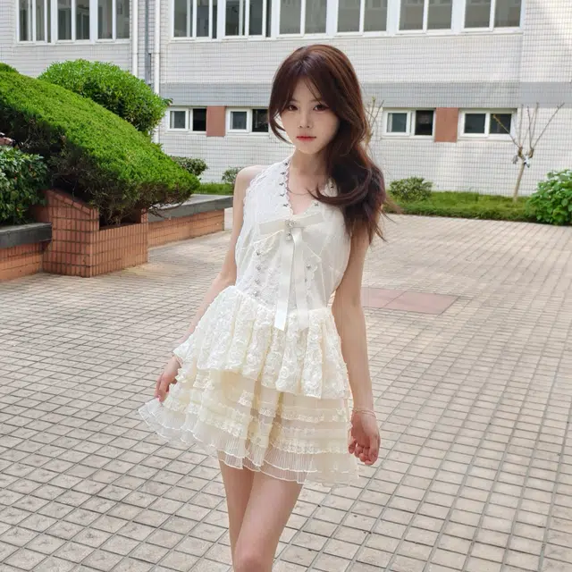 珠蒂美 富家千金裙子甜美蝴蝶结挂脖蕾丝连衣裙高级感显瘦公主蓬蓬蛋糕短裙 女款