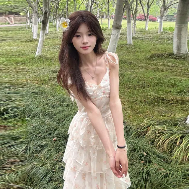 珠蒂美 富家千金碎花设计感显瘦蛋糕裙吊带连衣裙 女款 花色
