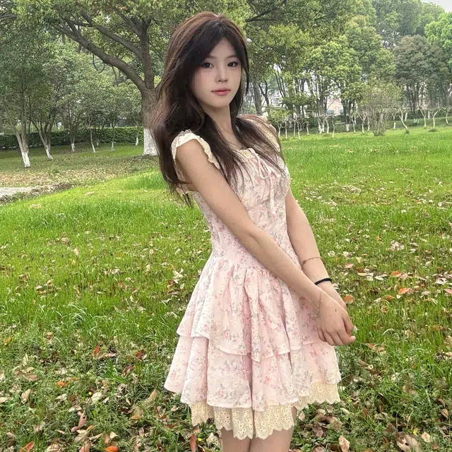 珠蒂美 温柔甜美小飞袖碎花收腰连衣裙女夏在逃公主粉色樱花蓬蓬蛋糕短裙 女款