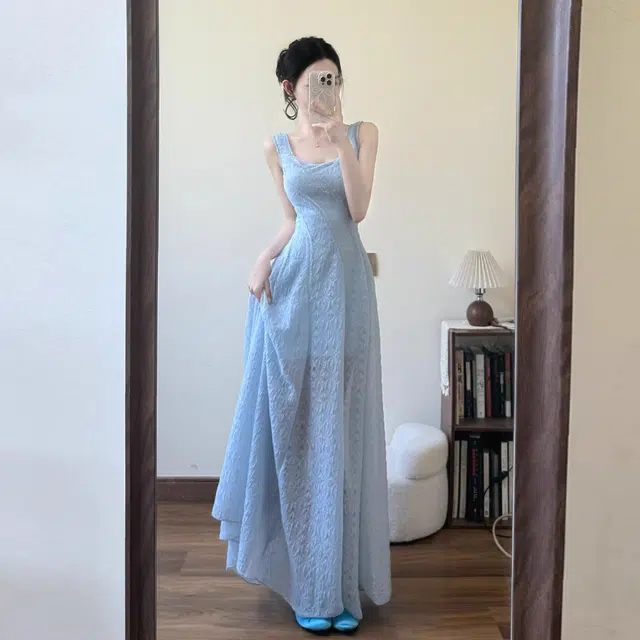 珠蒂美 法式独特蕾丝女夏季气质高级感海边度假风长裙吊带连衣裙 女款